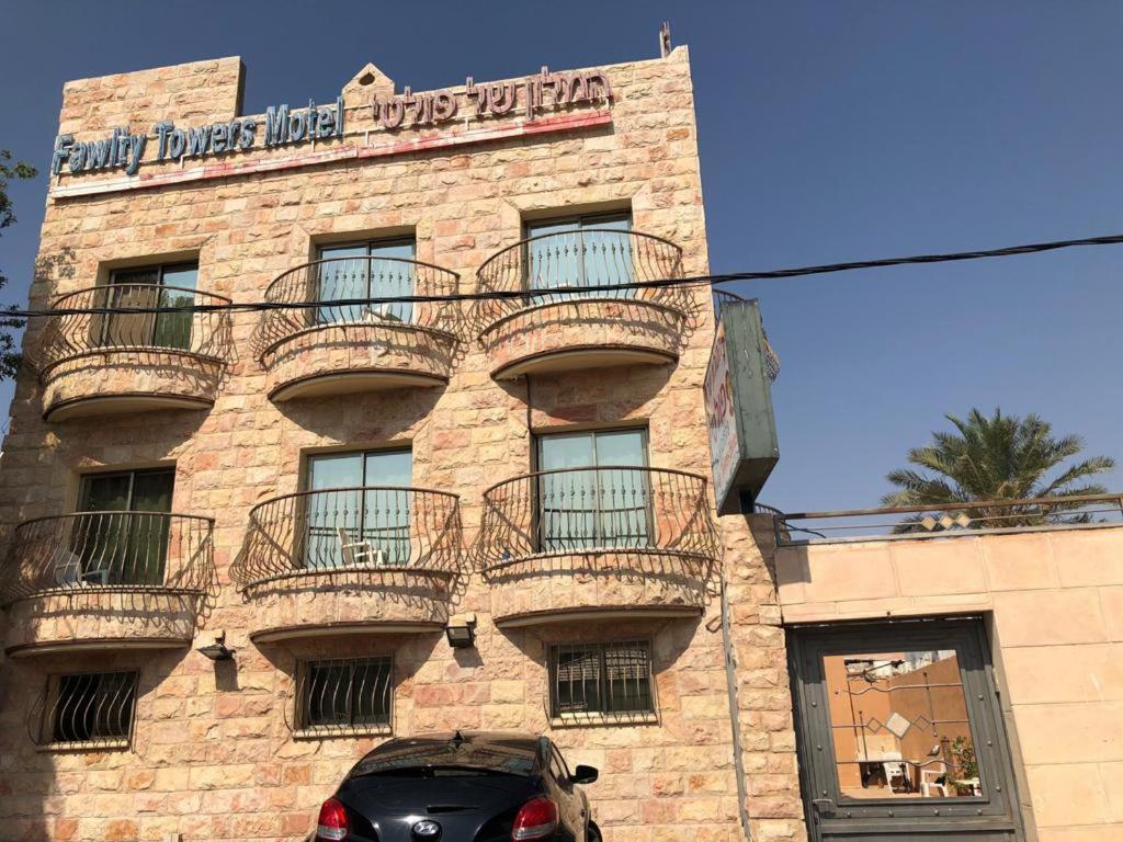 Faulty Towers Hotel Eilat Eksteriør billede