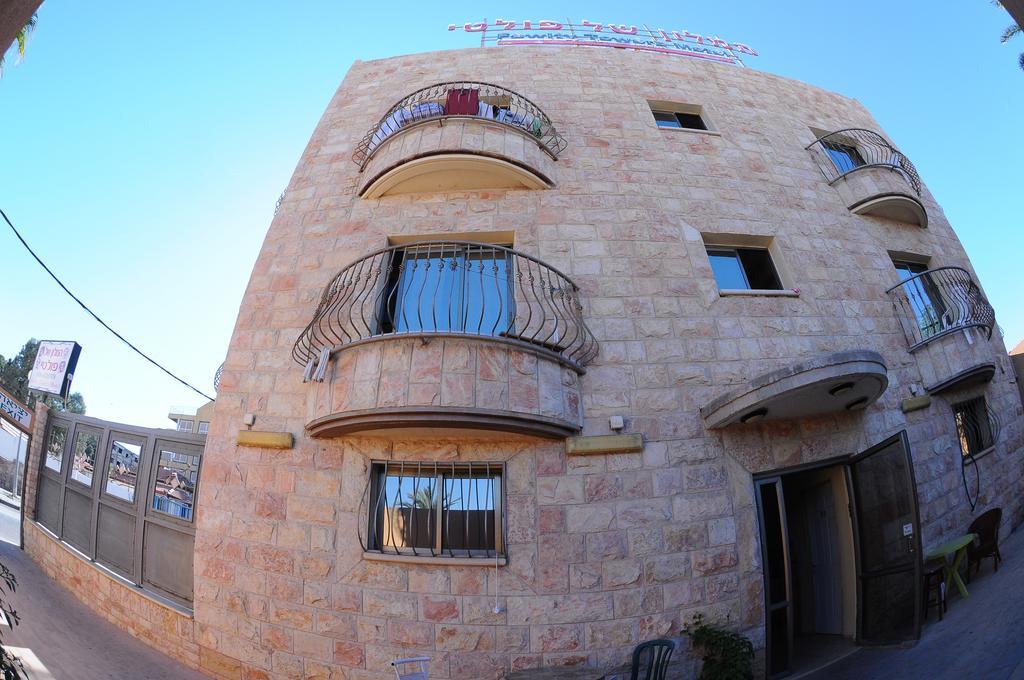 Faulty Towers Hotel Eilat Eksteriør billede